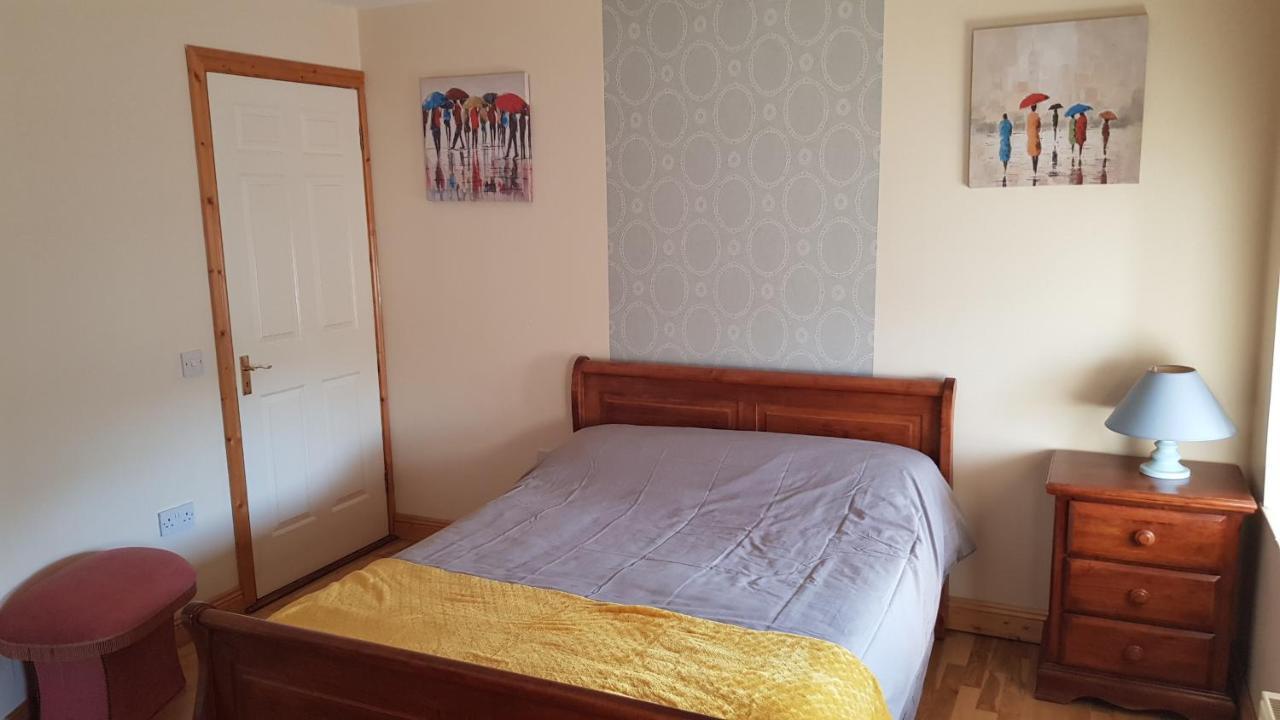 Apartment 3 Bedroom Banagher Town Centre ภายนอก รูปภาพ